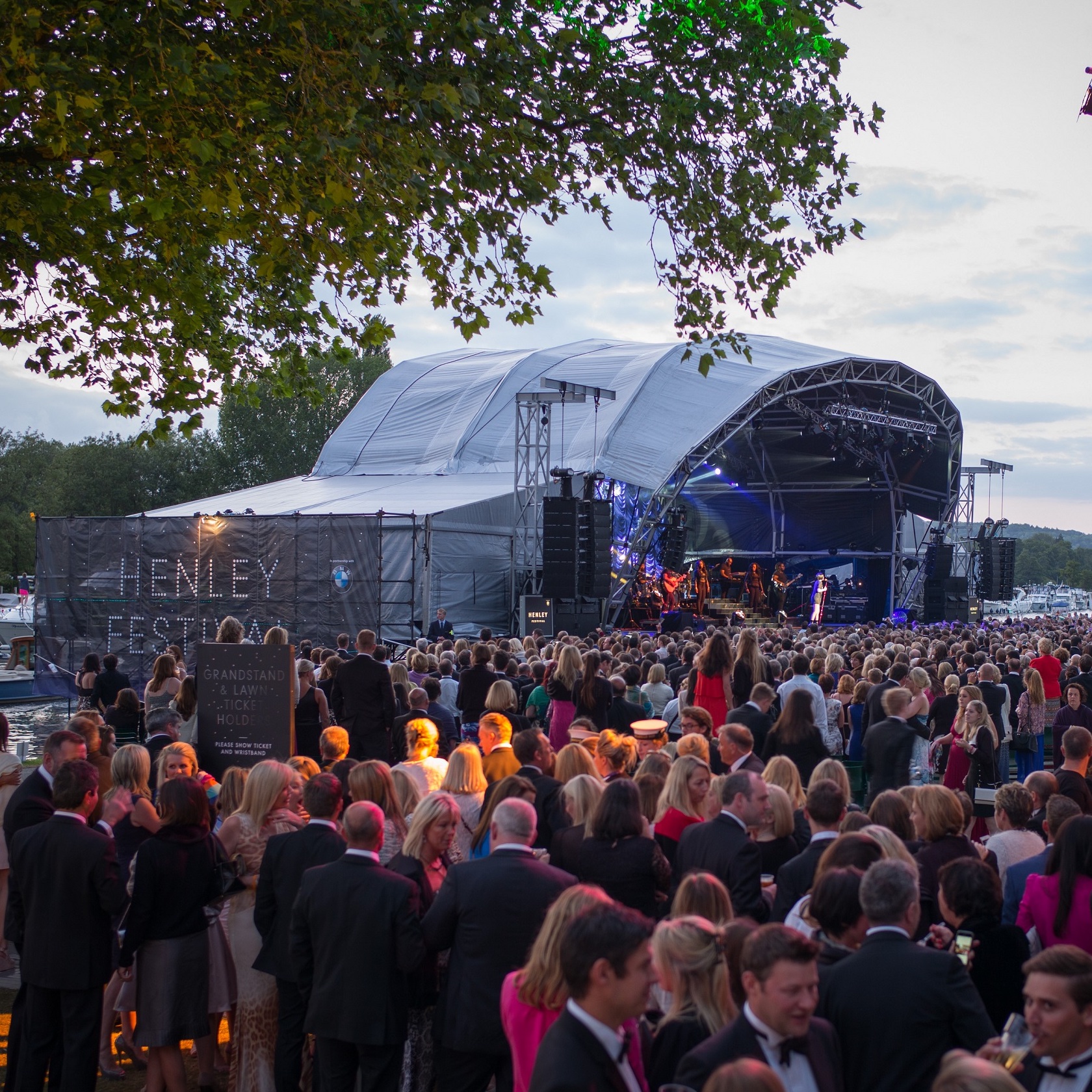 buy tickets and hospitality to Henley Festival 2022